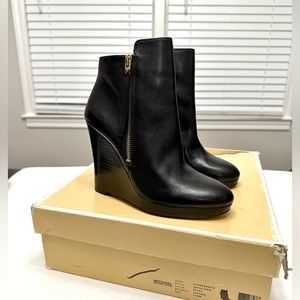 Michael Michael Kors Clara Black Leather Booties 7.5